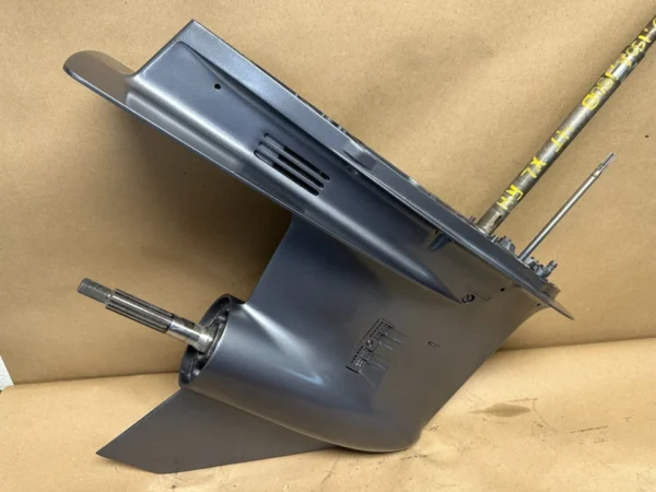 Yamaha F150FET Lower Unit - Image 4