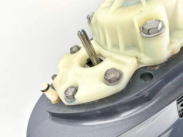2014 Yamaha 250/300 Lower Unit Gear - Image 4